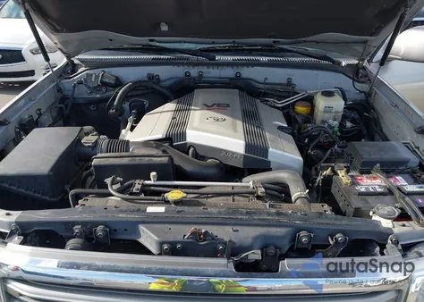 2005 Toyota Land Cruiser V8 from USA, damaged, VIN JTEHT05J652076082